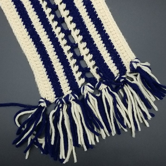 2 Vintage Handmade Crocheted Scarves with Tassels - Picture 6 of 14